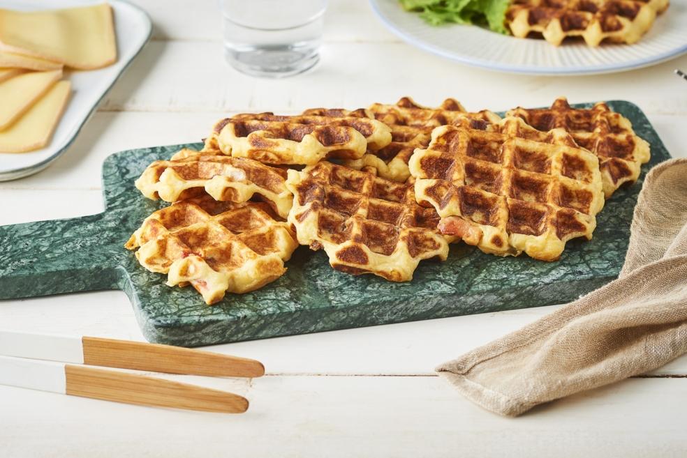 Gaufres salées pommes de terre, raclette et poitrine fumée