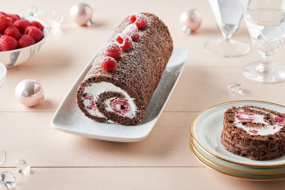 Roulé de chocolat glacé aux framboises