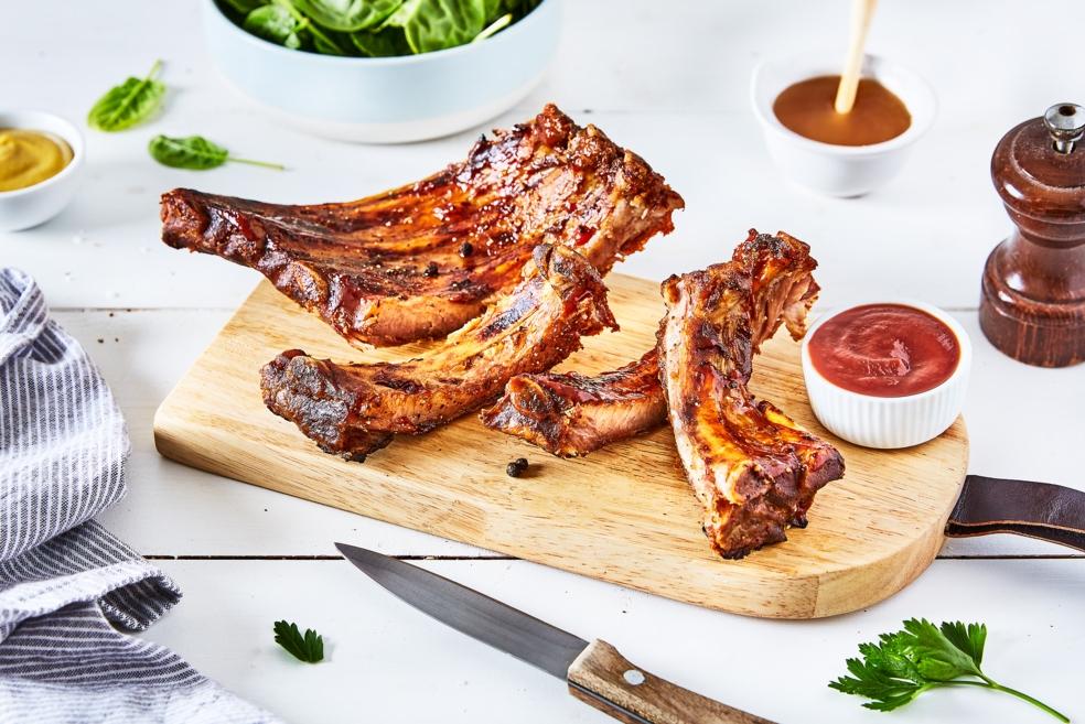 Travers de porc grillés au barbecue