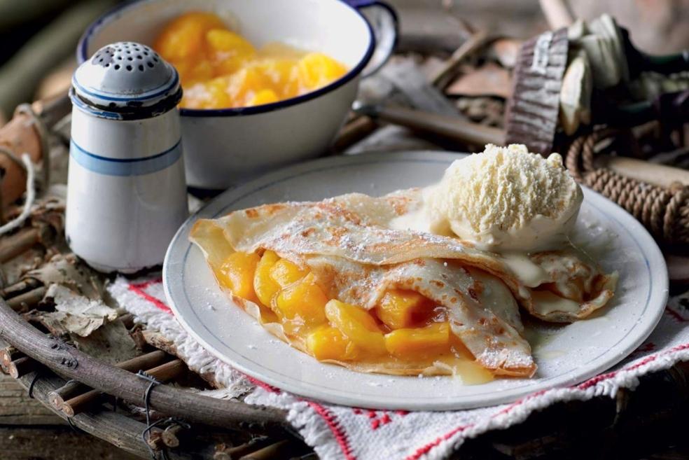 Crêpes à l’abricot et glace à la vanille