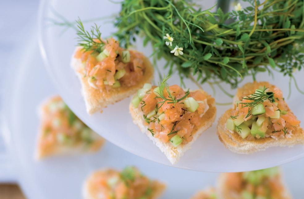 Tartare de saumon sur cœur de mie