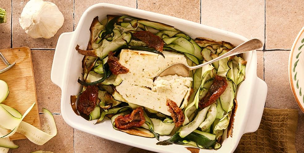 Tagliatelles de courgettes et feta au four