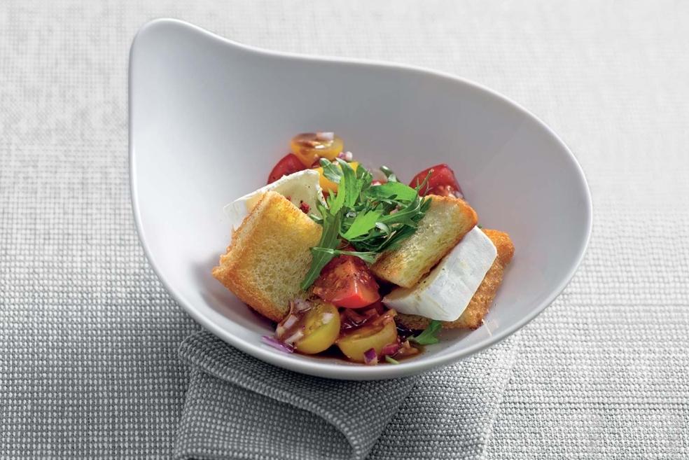 Salade de tomates cerise et Camembert