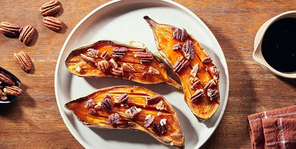 Patates douces rôties aux noix de pécan et sirop d'érable