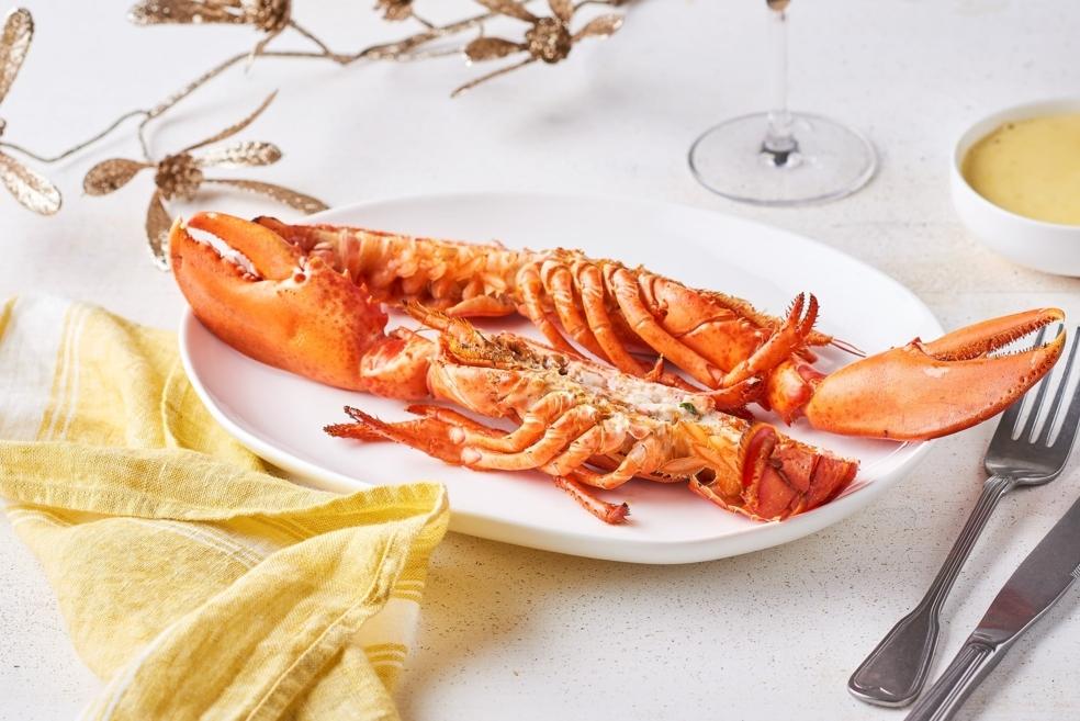 Homard rôti et sauce au safran