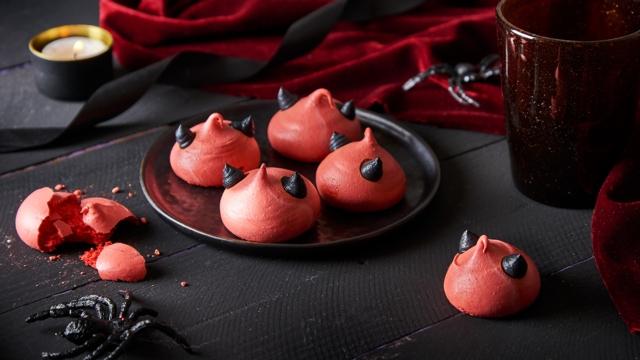 Devil meringues