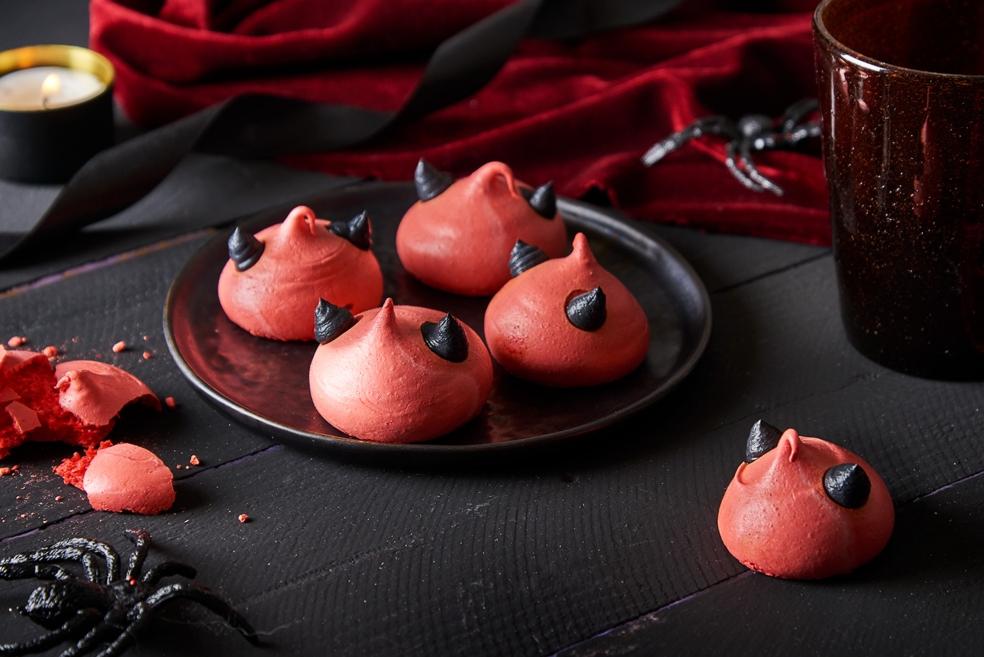 Devil meringues