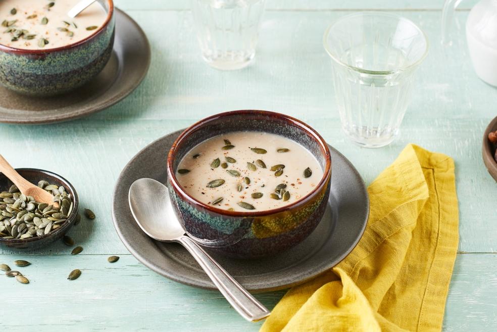Velouté de châtaignes, céleri rave et lait de coco