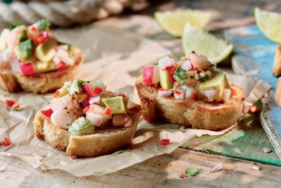 Bruschettas à l'avocat et crevettes