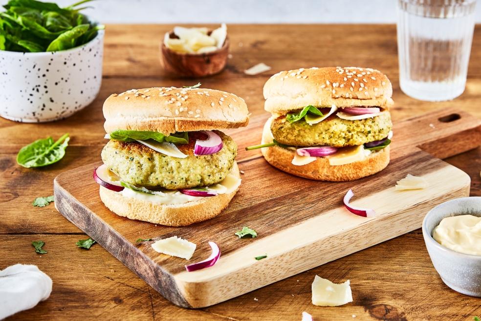 Burger de poulet grillé à la plancha, sauce aïoli