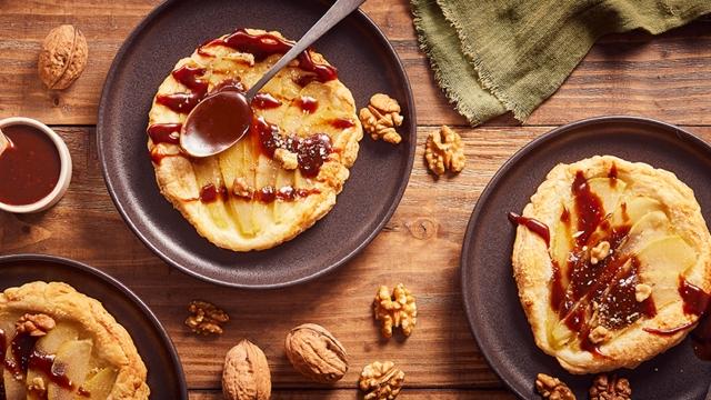 Mini tartes feuilletées poire caramel