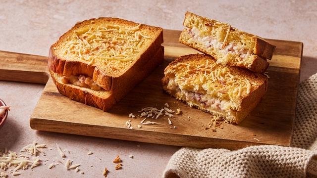 Croque-monsieur brioché aux lardons