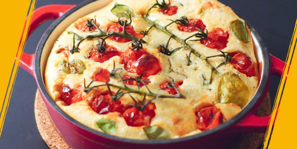 Clafoutis de tomates cerises, parmesan et basilic