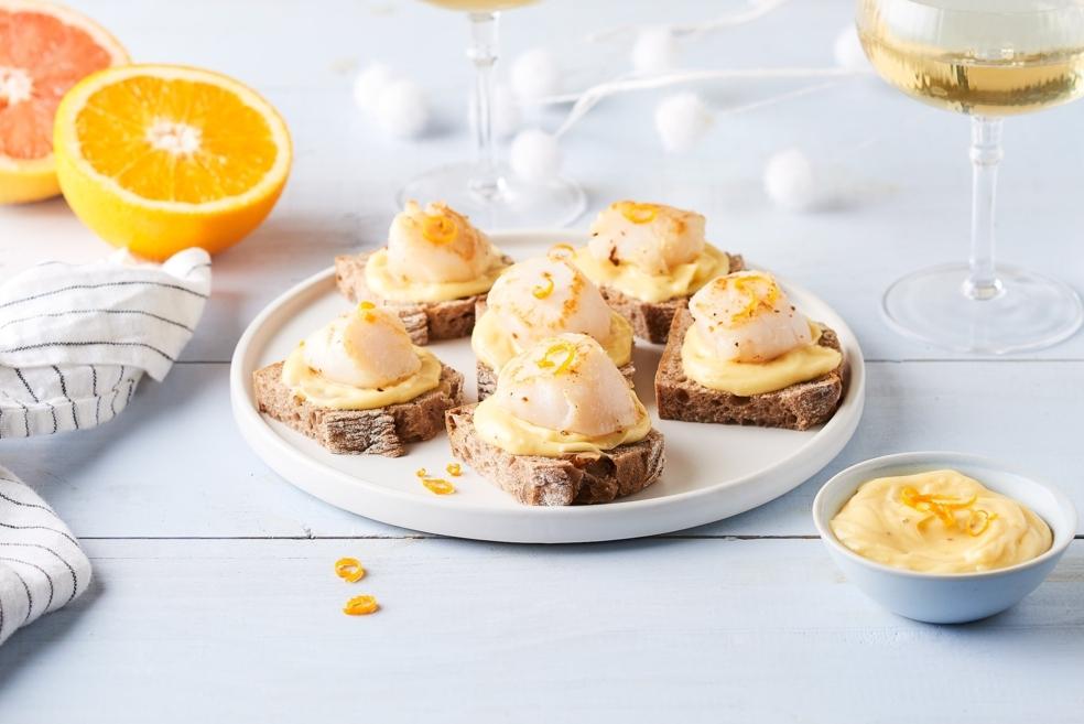 Toasts de Saint-Jacques et beurre aux agrumes