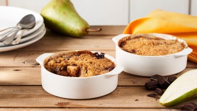 Crumble à la poire et chocolat noir