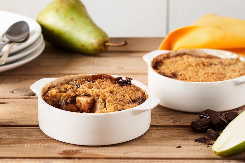 Crumble à la poire et chocolat noir