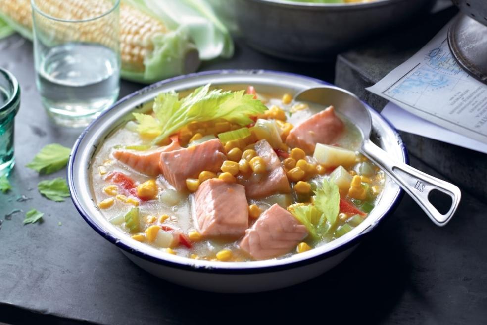 Chaudrée à l'américaine, au saumon et maïs