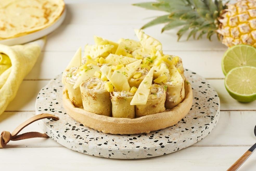 Gâteau de crêpes roulées à la mangue