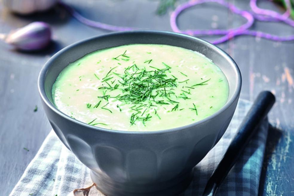 Soupe glacée au concombre et à l’avocat