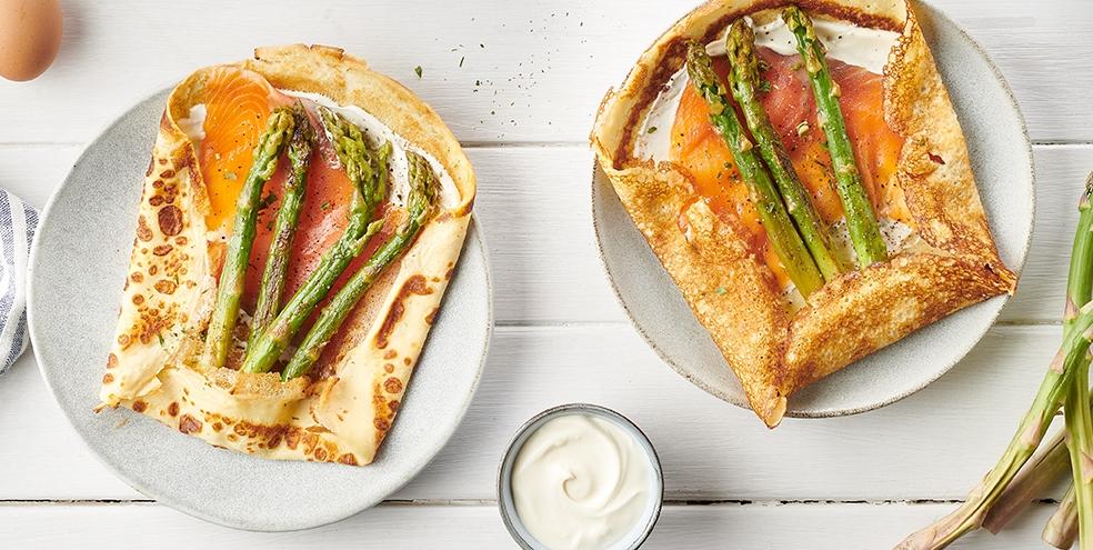 Crêpe salée aux asperges et au saumon