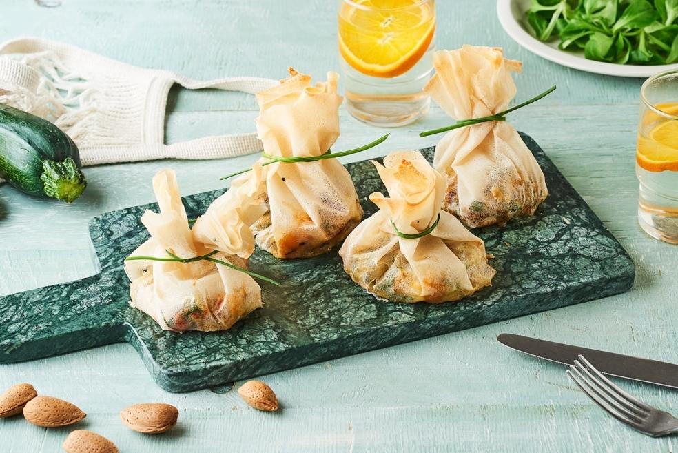 Aumônières croustillantes à la courgette et aux amandes