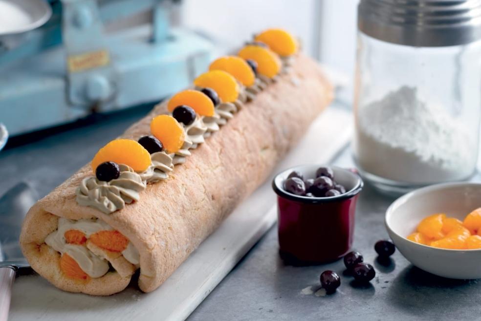 Biscuit roulé aux mandarines et au café