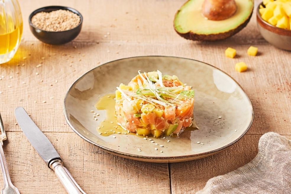 Tartare de saumon, mangue et avocat