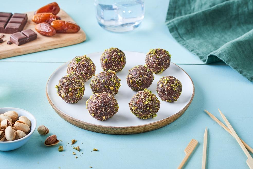 Energy balls au chocolat, amandes et pistaches