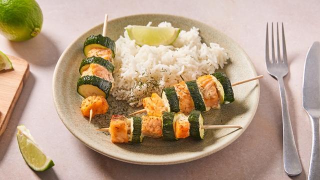 Brochettes de saumon aux courgettes et à l'aneth