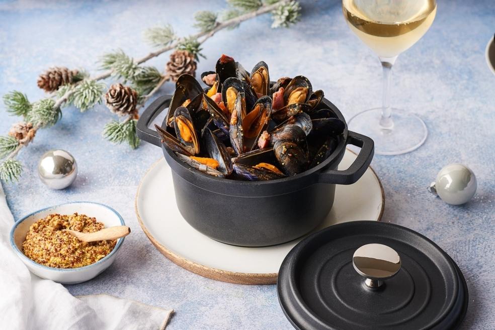 Cassolette de moules au lard fumé et moutarde à l'ancienne