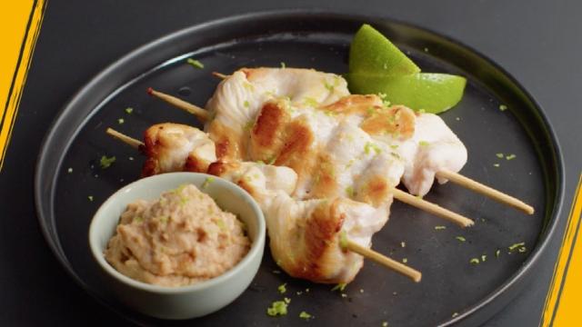 Brochettes de poulet sauce satay