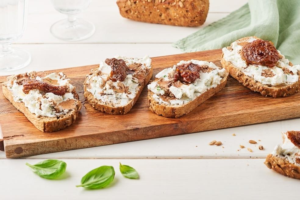 Tapas de chèvre et tomates séchées