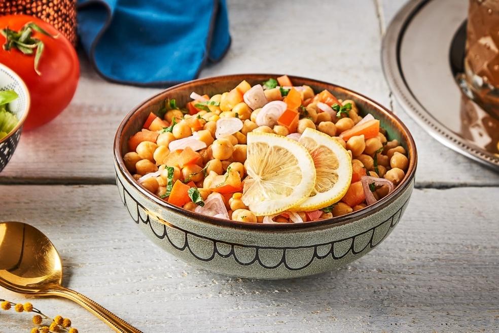 Salade de pois chiches et de menthe, aux épices