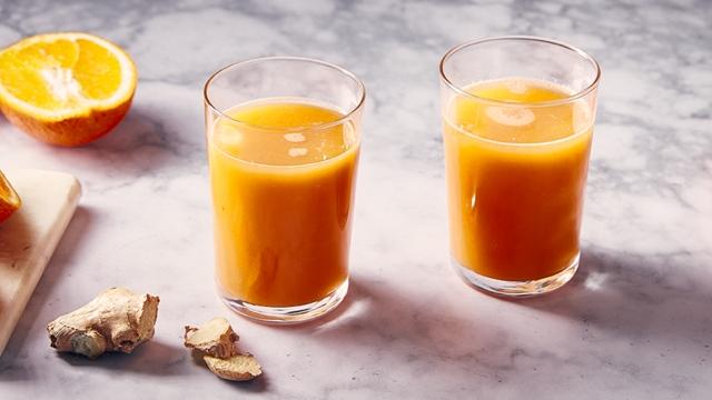 Jus vitaminé orange, carottes et gingembre