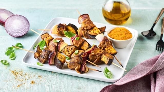 Brochettes d'agneau et aubergines aux épices