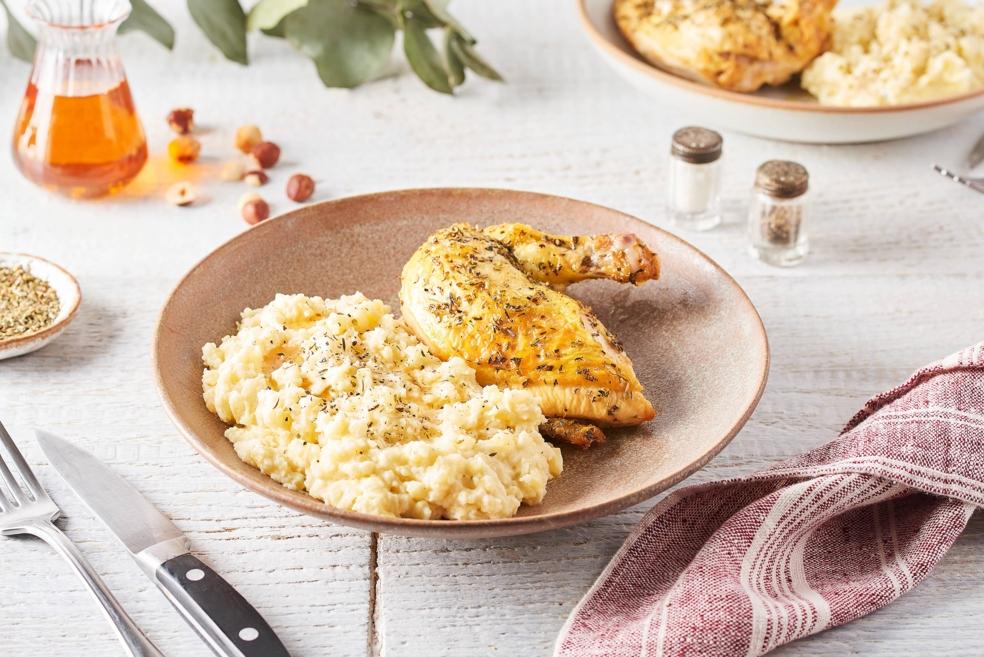Suprêmes de poulet aux herbes et purée à l'huile de noisette