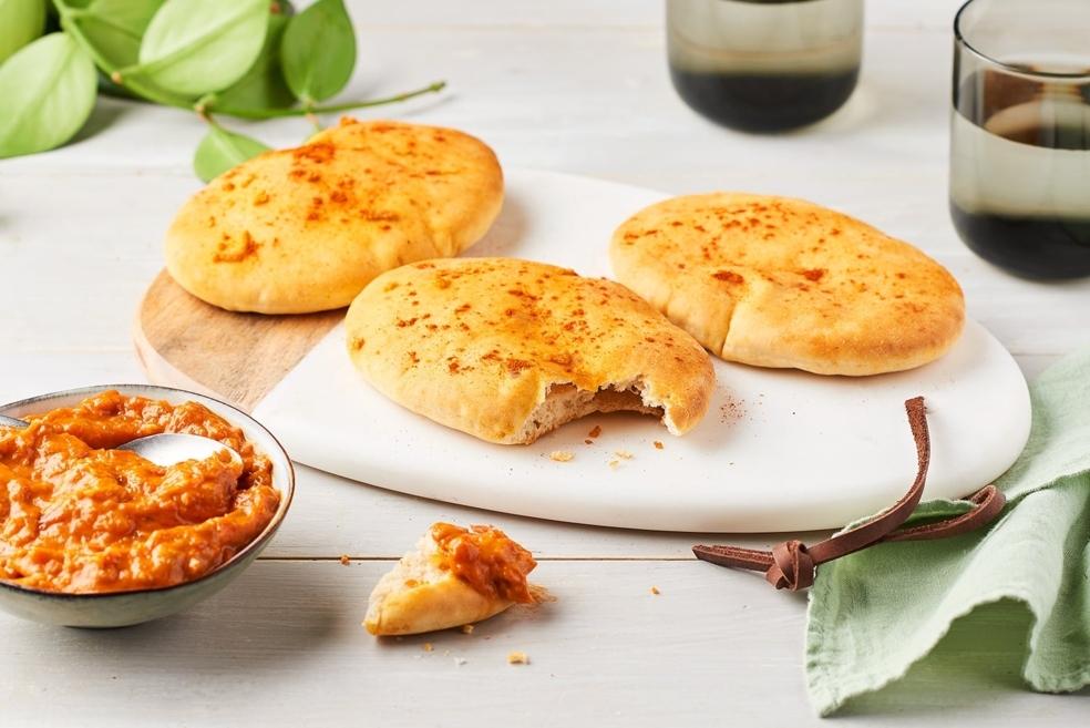 Chips de pain pita à l'ail et au paprika