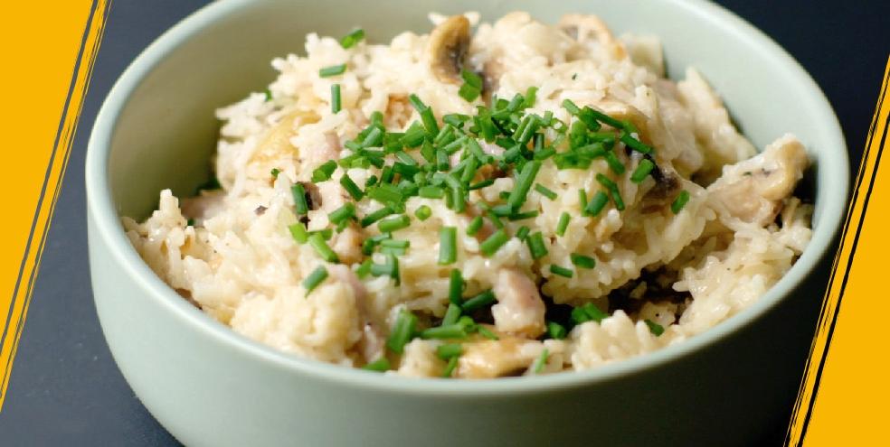 Riz crémeux aux lardons et parmesan