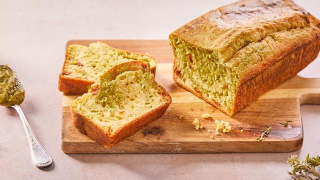 Cake salé marbré à la tapenade