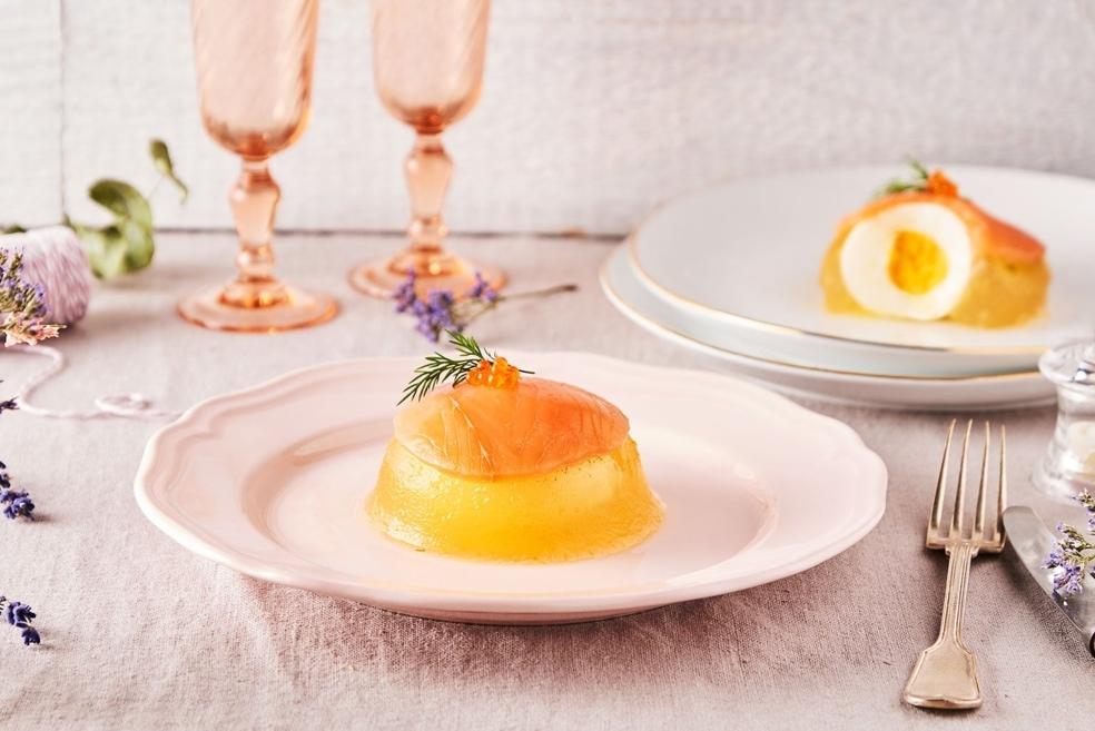 Aspic d’œufs au saumon fumé