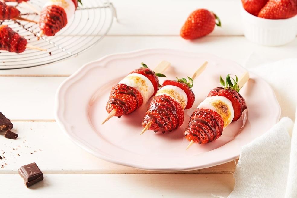 Brochettes fraises et chamallows