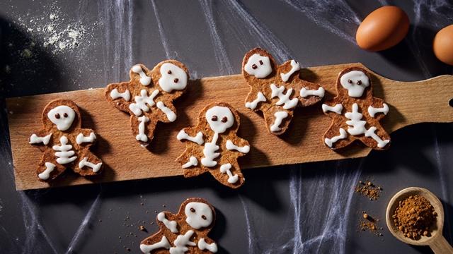 Mini squelettes en pain d'épices