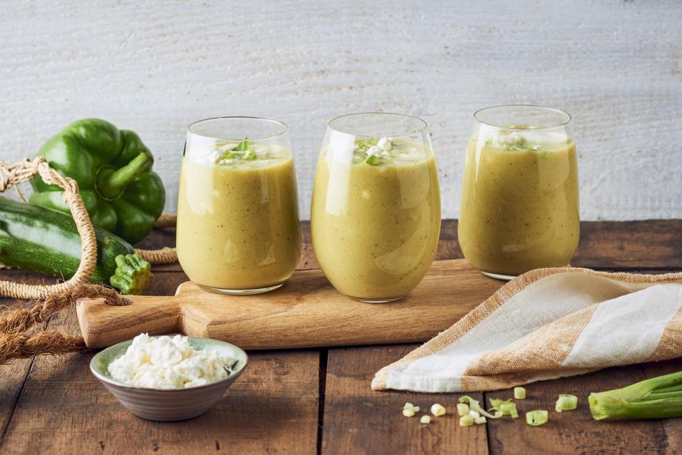 Gaspacho de courgettes et poivrons verts