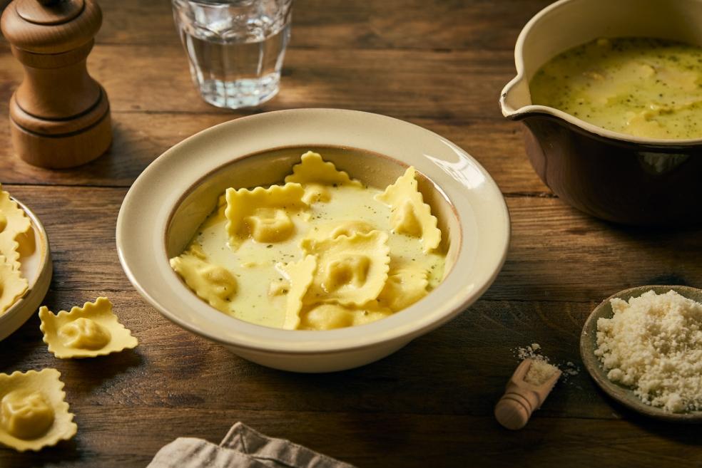 Soupe de raviolis au parmesan
