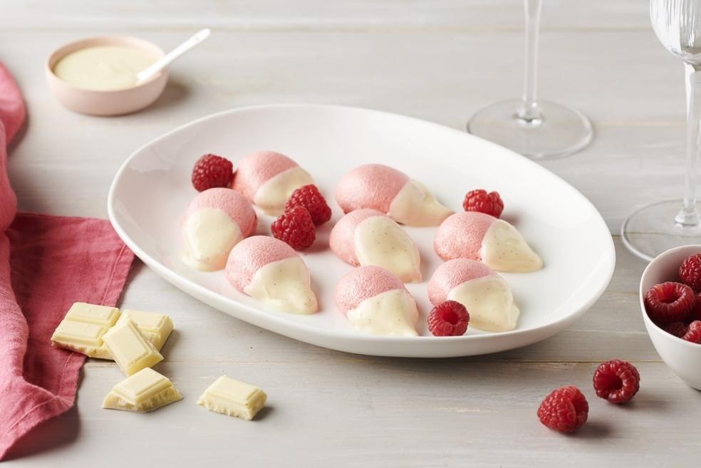 Meringues roses à la framboise