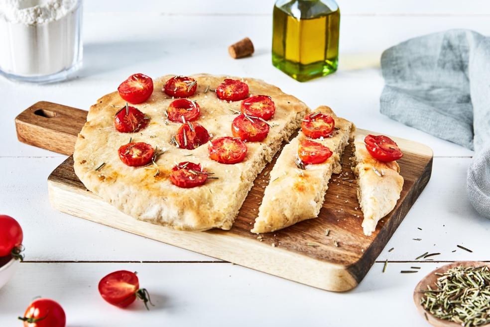 Focaccia tomates cerises et romarin