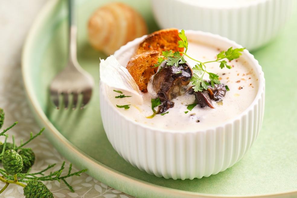 Cassolettes d’escargots à la crème d'ail
