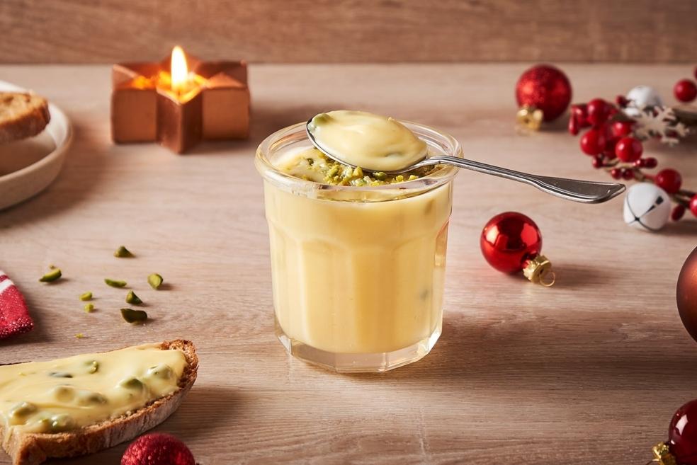 Pâte à tartiner au chocolat blanc et pistaches