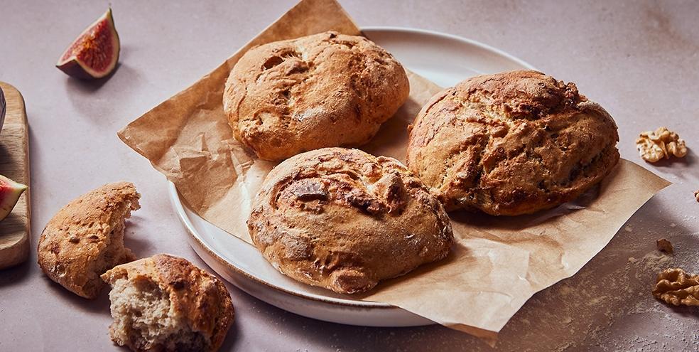 Petits pains aux figues et aux noix