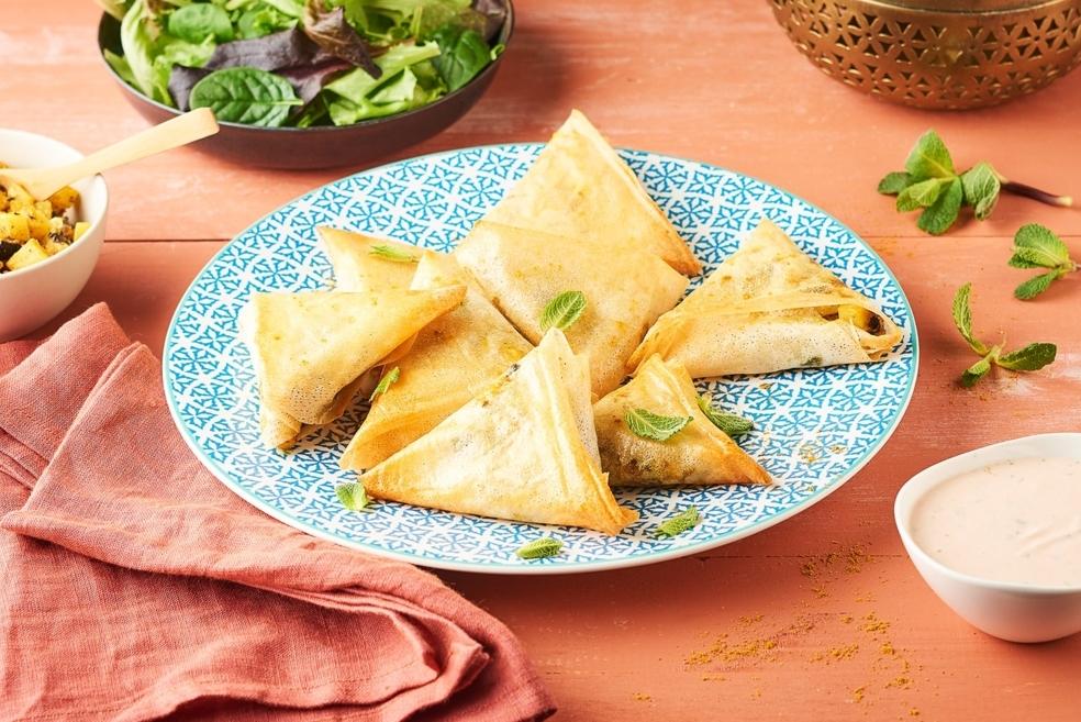 Samoussas pomme de terre - oignons et dip à l'harissa